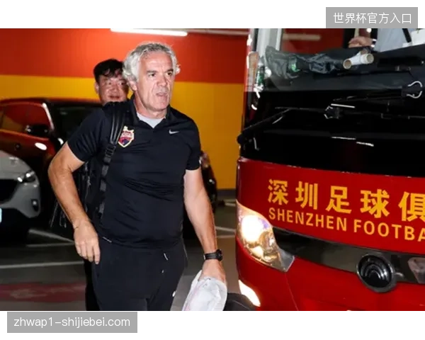 费城赛事现场通过升级闸机准入协议压缩了观众核验时间并缩减了场外聚集半径